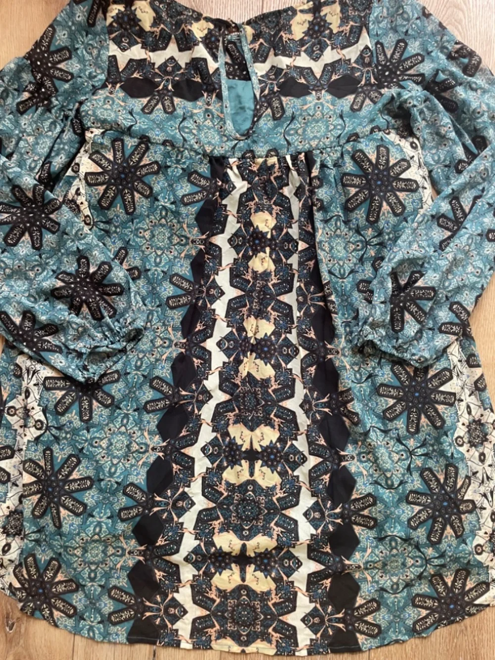 Free People please see